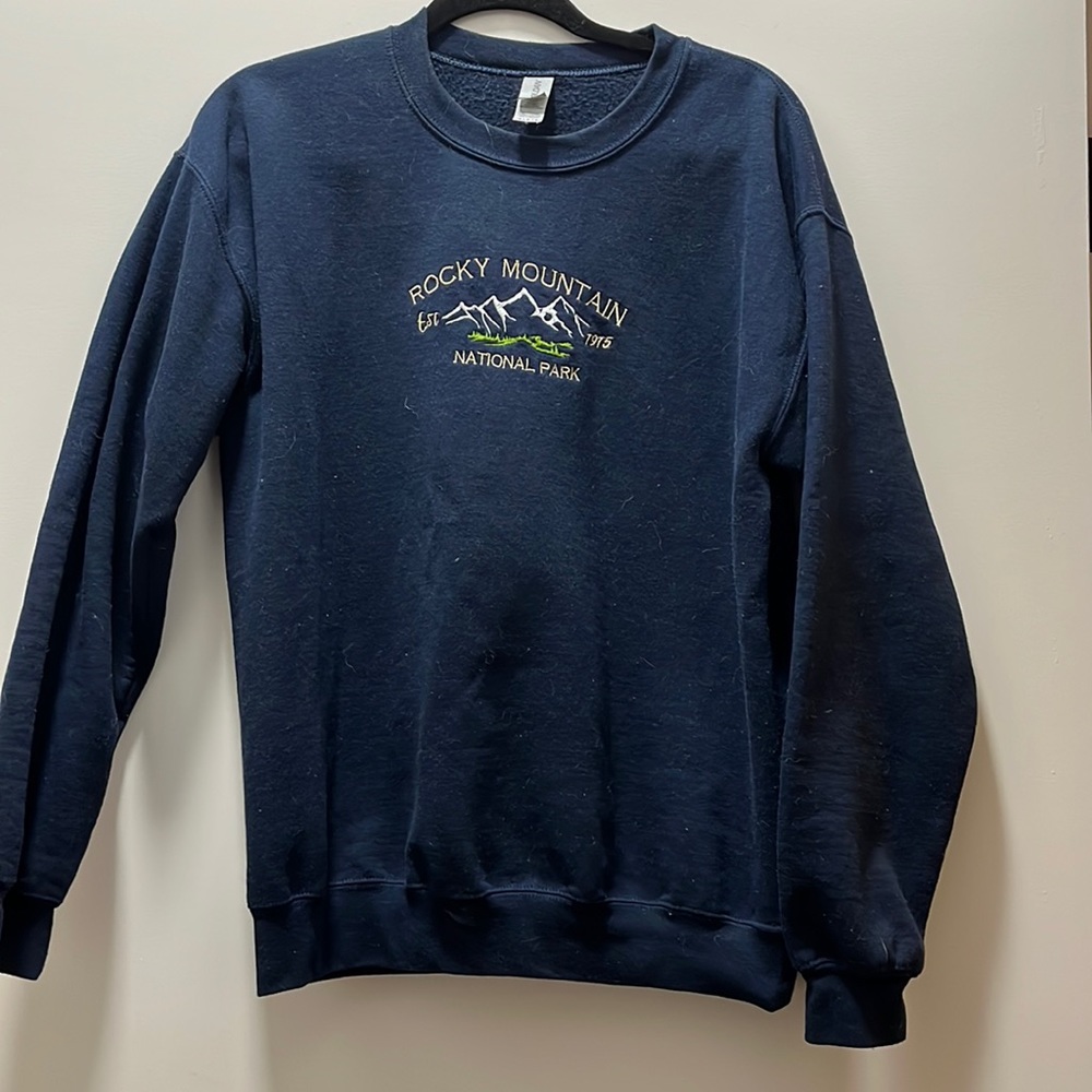 Rocky Mountain National Park sweatshirt medium
